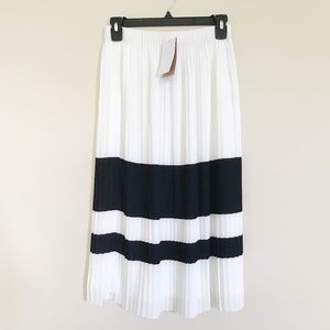 NWT Zara PLEATED MIDI SKIRT 7901/059